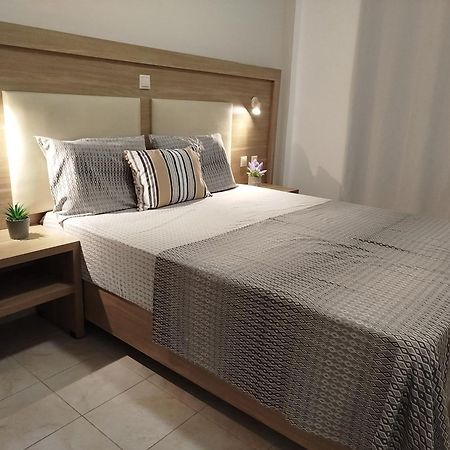 Kelly Apartments Ipsos Luaran gambar